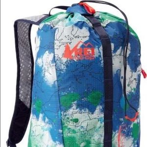 R.E.I Flash 18 Pack NP